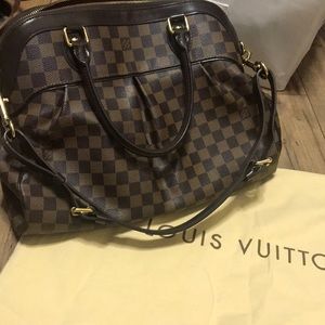 Louis Vuitton Trevi Damier PM